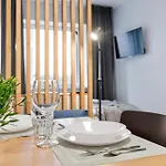 アパート Designer Urban Retreat, Near Old Town, Wifi 100mbs, Smart Tv *