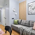 アパート Designer Urban Retreat, Near Old Town, Wifi 100mbs, Smart Tv *