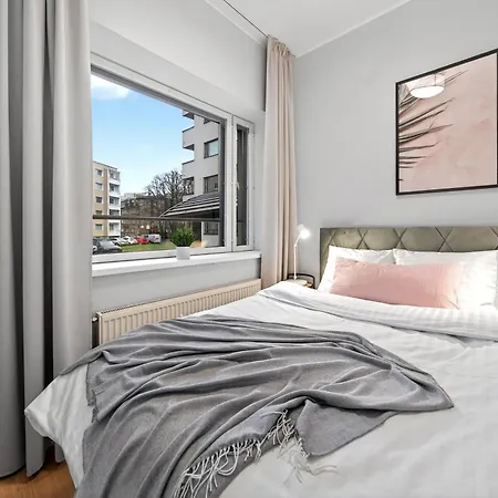 Designer Urban Retreat, Near Old Town, Wifi 100mbs, Smart Tv タリン