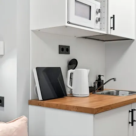 Apartman Designer Urban Retreat, Near Old Town, Wifi 100mbs, Smart Tv *