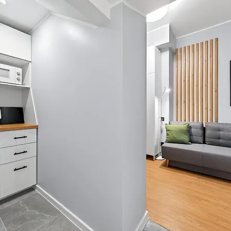 Designer Urban Retreat, Near Old Town, Wifi 100mbs, Smart Tv Apartman