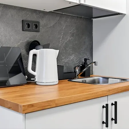 Designer Urban Retreat, Near Old Town, Wifi 100mbs, Smart Tv * Tallinn