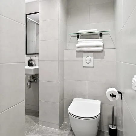Apartman Designer Urban Retreat, Near Old Town, Wifi 100mbs, Smart Tv *