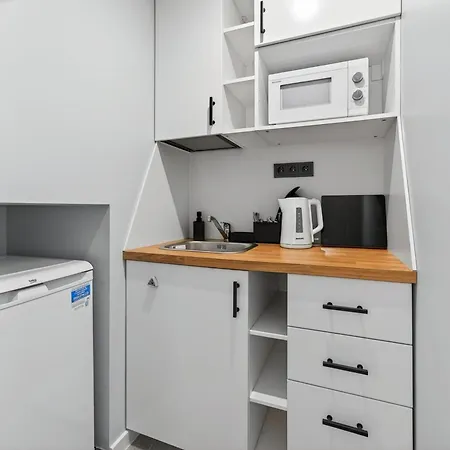 Designer Urban Retreat, Near Old Town, Wifi 100mbs, Smart Tv Apartman