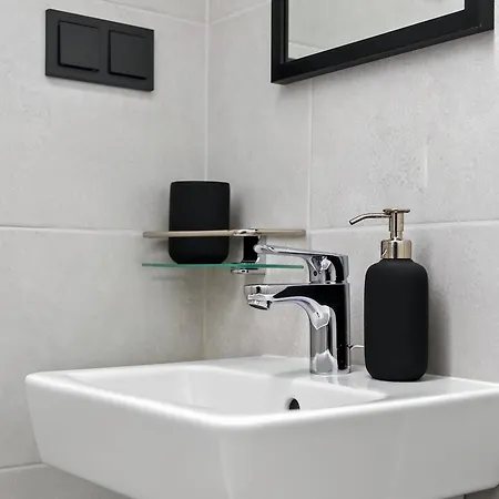 Designer Urban Retreat, Near Old Town, Wifi 100mbs, Smart Tv Apartman Tallinn