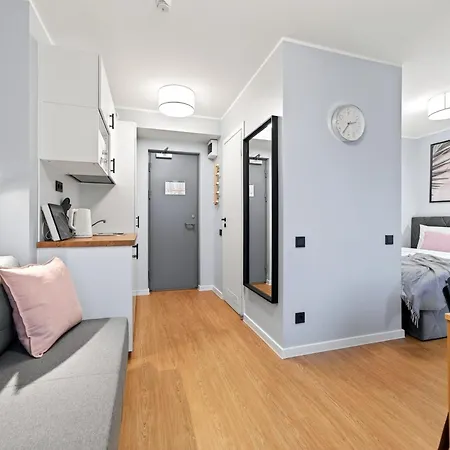 Designer Urban Retreat, Near Old Town, Wifi 100mbs, Smart Tv
