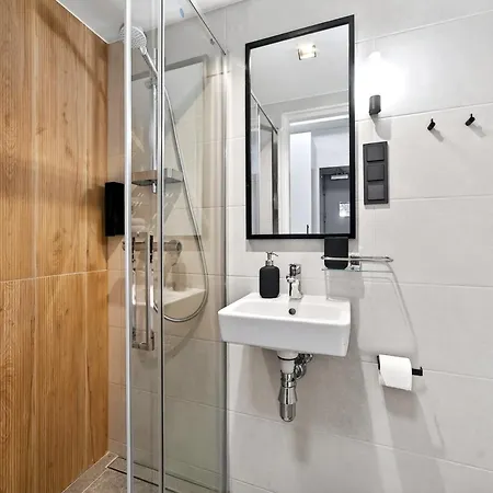 Apartman Designer Urban Retreat, Near Old Town, Wifi 100mbs, Smart Tv *