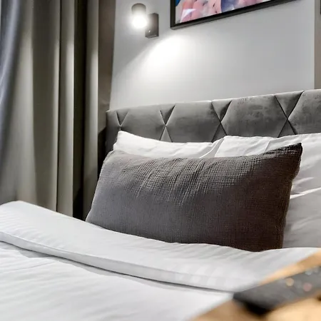 Designer Urban Retreat, Near Old Town, Wifi 100mbs, Smart Tv Apartman Tallinn