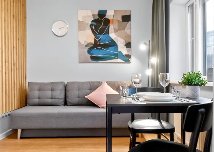 Διαμέρισμα Designer Urban Retreat, Near Old Town, Wifi 100mbs, Smart Tv *