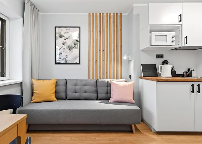 Designer Urban Retreat, Near Old Town, Wifi 100mbs, Smart Tv Lägenhet