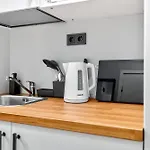 Designer Urban Retreat, Near Old Town, Wifi 100mbs, Smart Tv