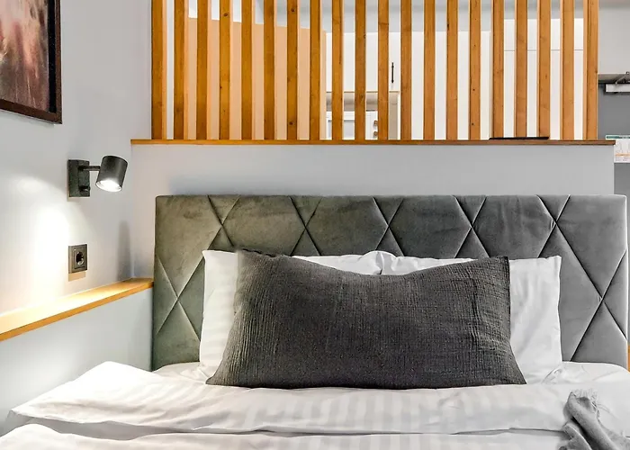 Apartman Designer Urban Retreat, Near Old Town, Wifi 100mbs, Smart Tv *