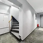 Designer Urban Retreat, Near Old Town, Wifi 100mbs, Smart Tv Apartman