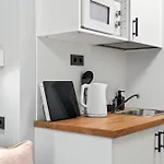 Apartman Designer Urban Retreat, Near Old Town, Wifi 100mbs, Smart Tv *