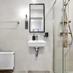 Designer Urban Retreat, Near Old Town, Wifi 100mbs, Smart Tv Apartman Tallinn