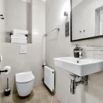 Designer Urban Retreat, Near Old Town, Wifi 100mbs, Smart Tv Apartman *
