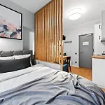 Designer Urban Retreat, Near Old Town, Wifi 100mbs, Smart Tv Tallinn